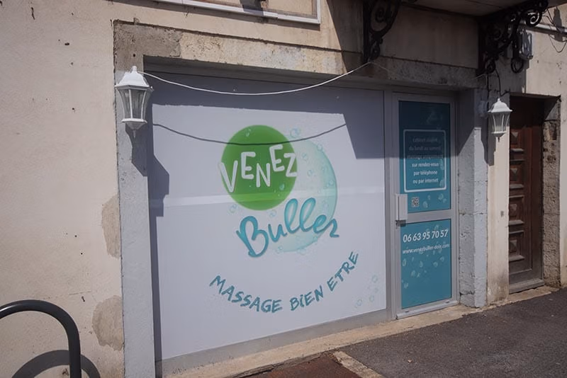 venez-buller-facade-salon de massage