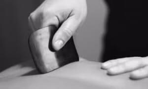Lire la suite à propos de l’article Le massage Gua Sha, l’essentiel à savoir.