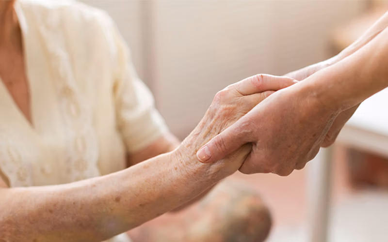 formation massage maison de retraite en mode pro